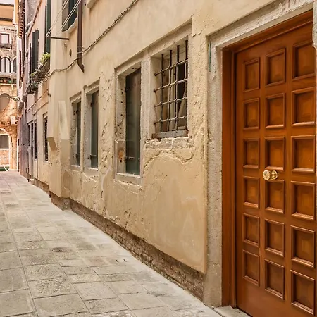 San Polo 2140 In The Heart Of Apartmán *