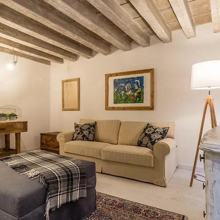 San Polo 2140 In The Heart Of Appartamento *